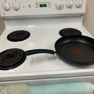 Premium Black Non-Stick Frying Pan